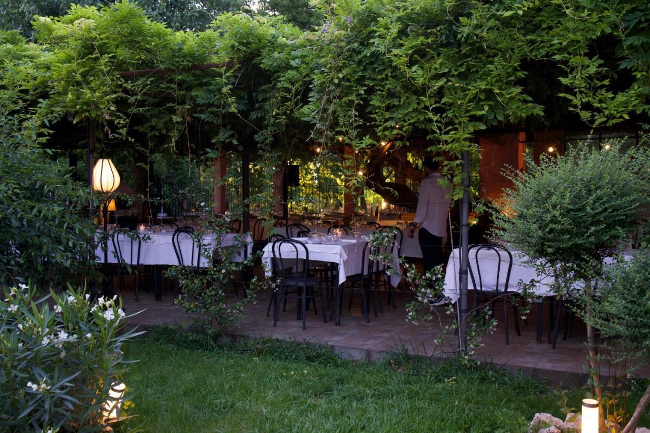 Amare Ristorante Locanda Chartreuse de Pavie Extérieur photo