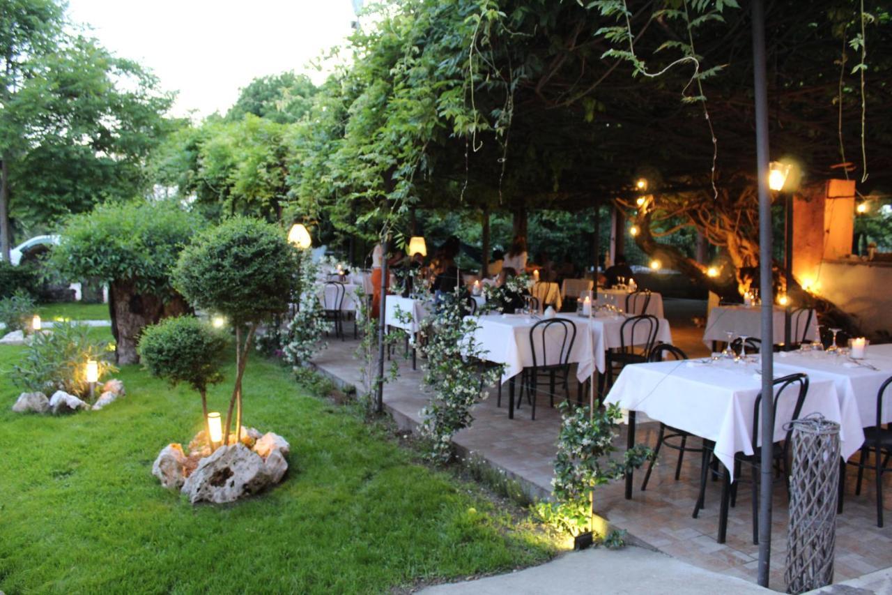 Amare Ristorante Locanda Chartreuse de Pavie Extérieur photo